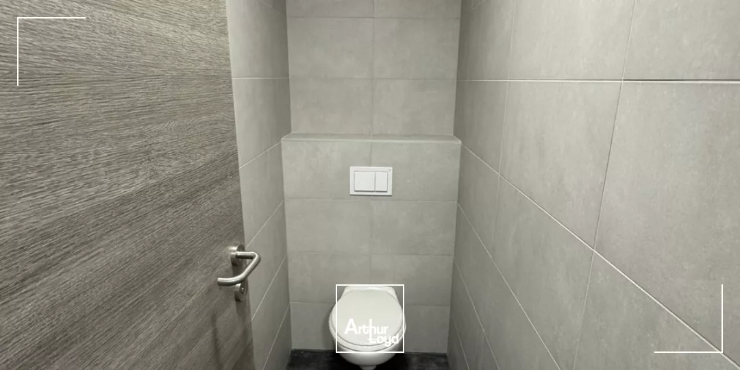 BUREAUX A LOUER SEYSSINS PROCHE DU RONDEAU AVEC PARKING FERME SECURISE