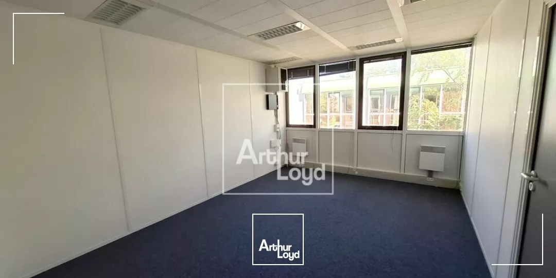 Bureaux à louer - SAINT THIBAULT DES VIGNES