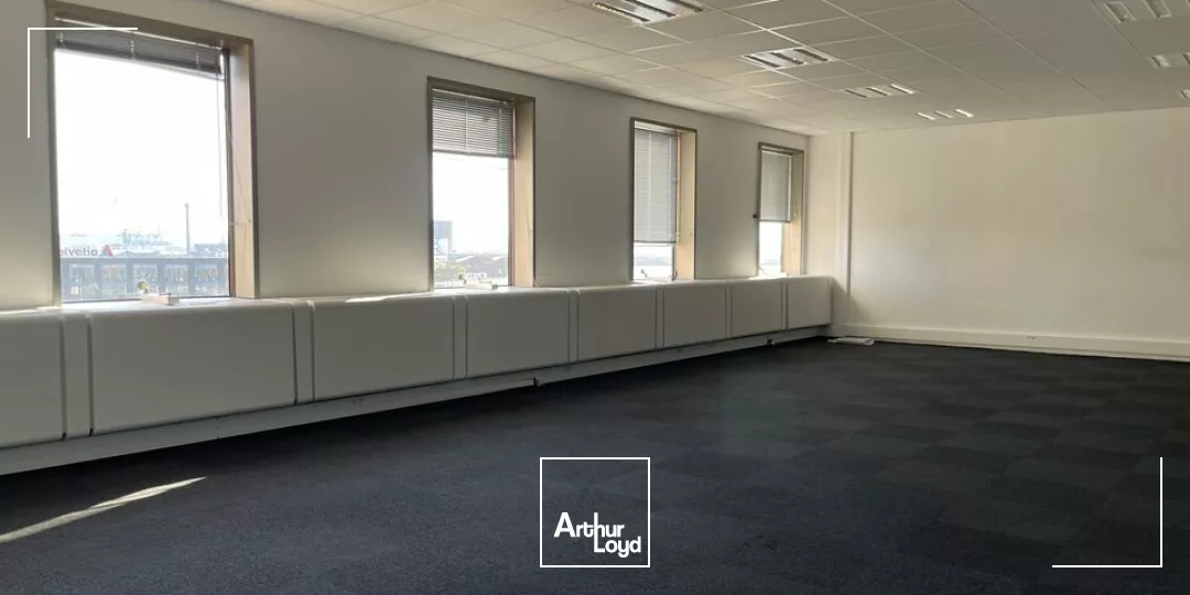 PLATEAU DE BUREAUX 100 M2