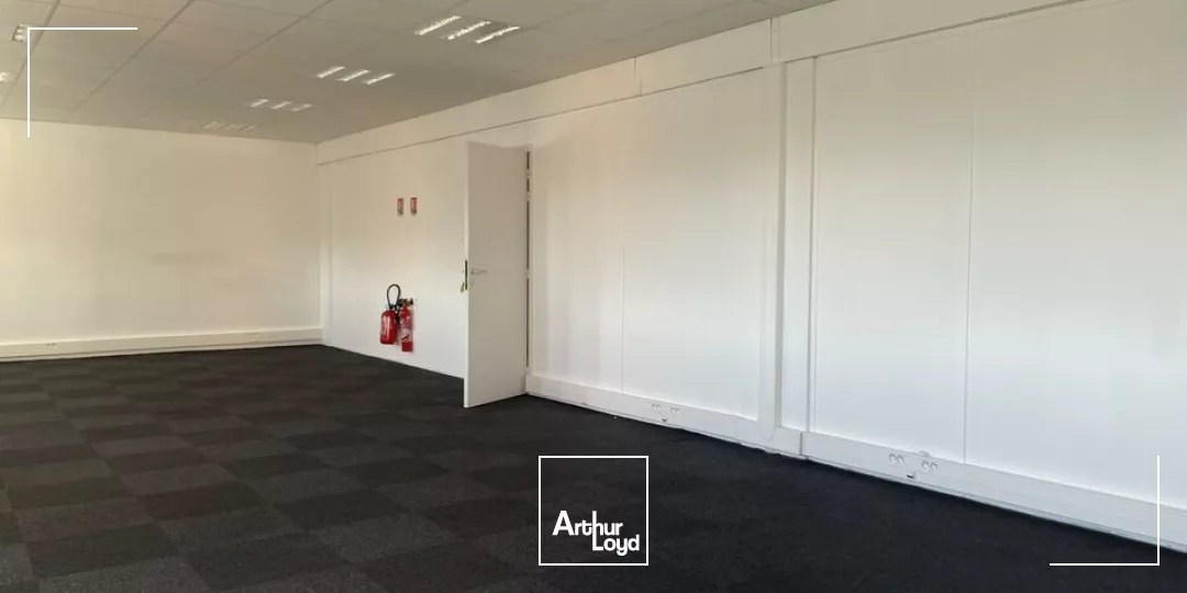 PLATEAU DE BUREAUX 100 M2