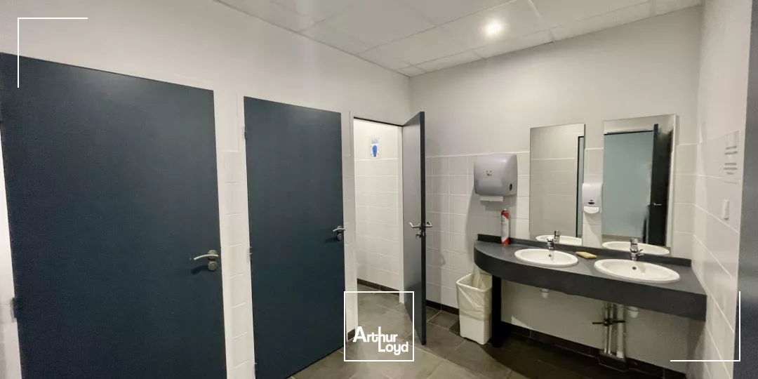 Locaux d'activité à vendre à SAINT ETIENNE DU ROUVRAY 76800