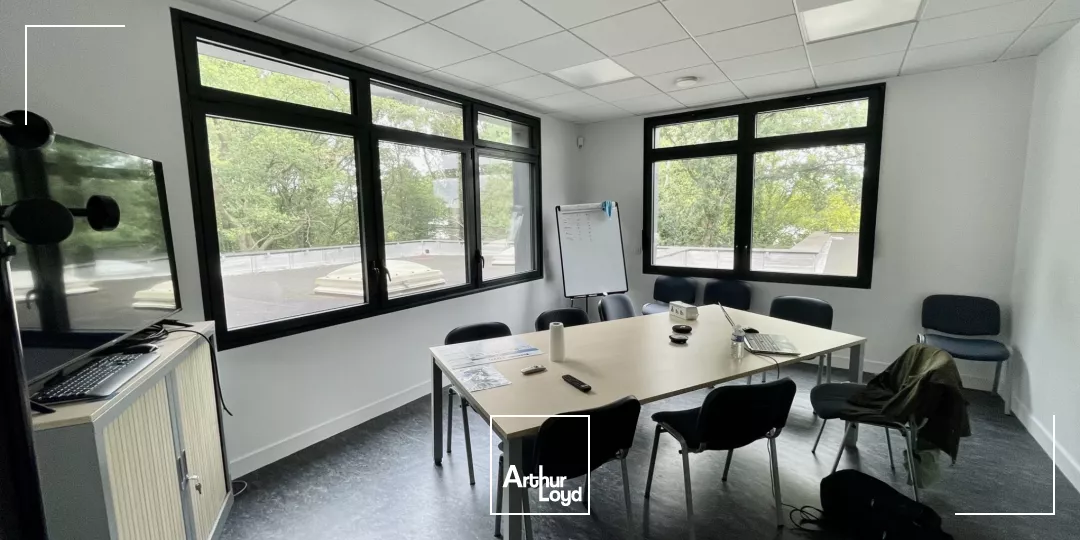 Locaux d'activité à vendre à SAINT ETIENNE DU ROUVRAY 76800