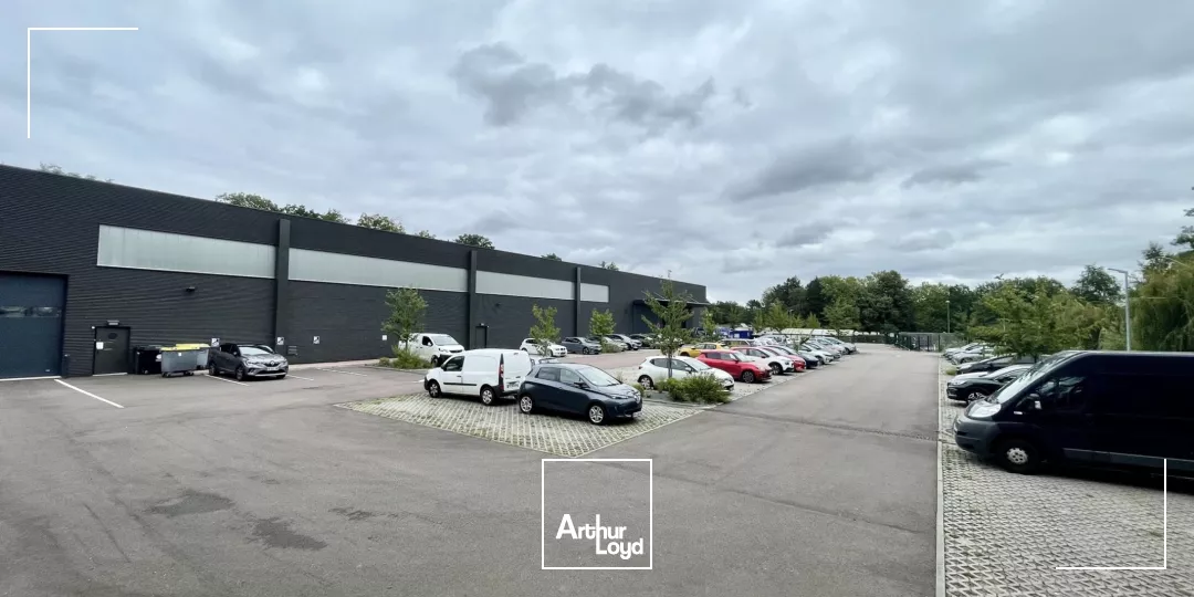 Locaux d'activité à vendre à SAINT ETIENNE DU ROUVRAY 76800