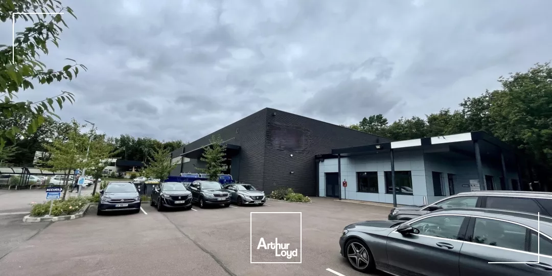 Locaux d'activité à vendre à SAINT ETIENNE DU ROUVRAY 76800