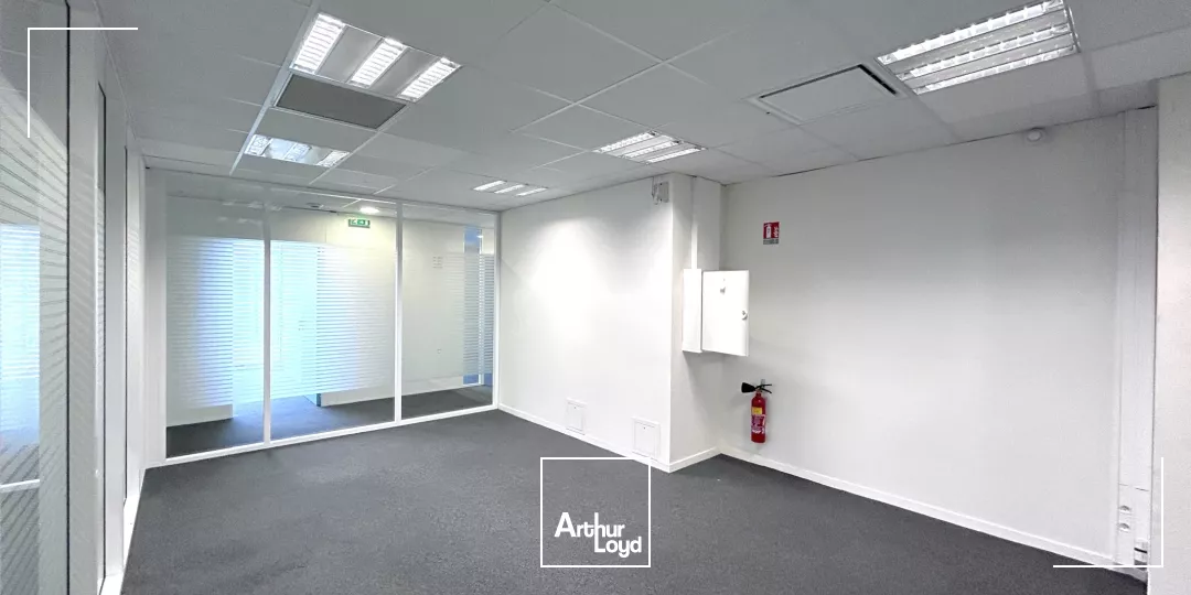 Location - Bureaux de 756 m² divisibles à partir de 252 m² - Lormont ZFU