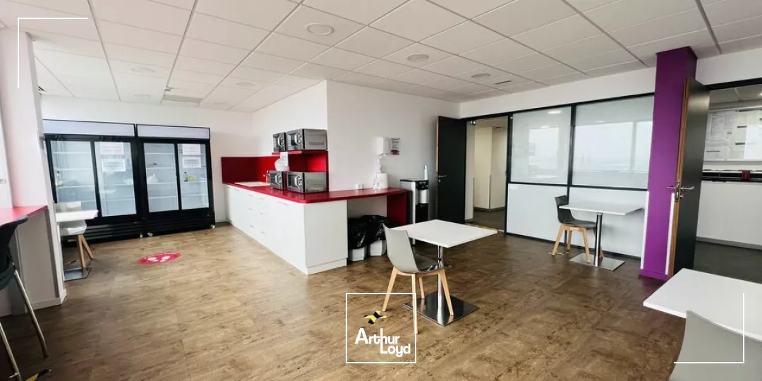 BUREAUX à VENDRE de 1263 m²