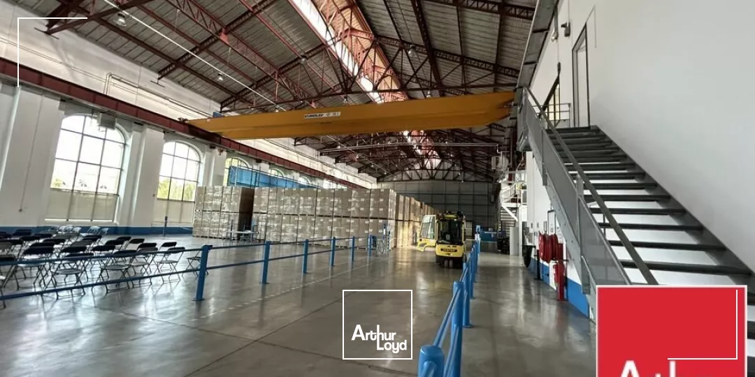 LOCAL D'ACTIVITE - ENTREPOT à LOUER de 4085 m²