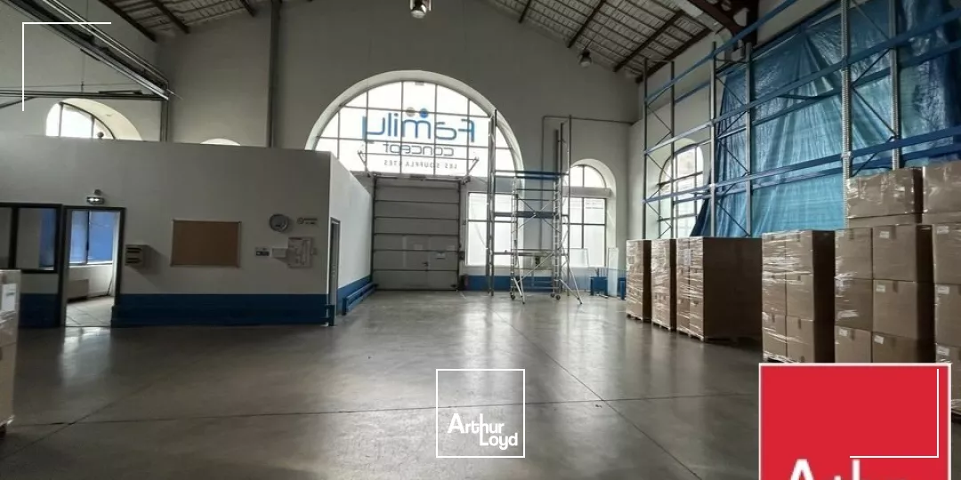 LOCAL D'ACTIVITE - ENTREPOT à LOUER de 4085 m²
