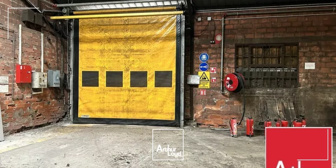 ENTREPOT - ATELIER à VENDRE de 11383 m²