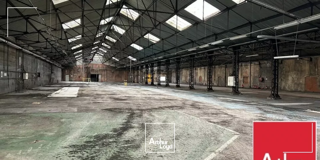 ENTREPOT - ATELIER à VENDRE de 11383 m²