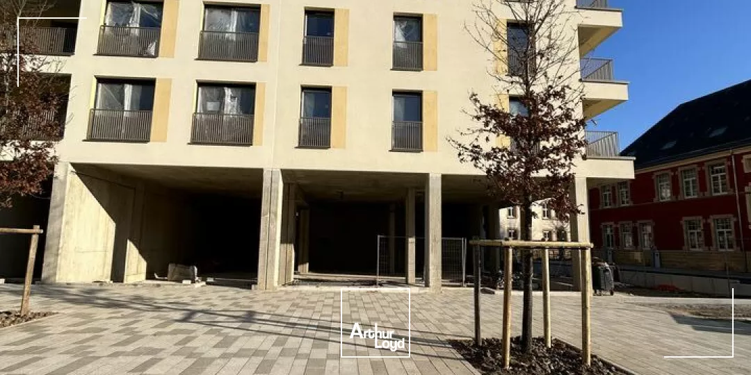 LOCAL COMMERCIAL à VENDRE de 257 m²