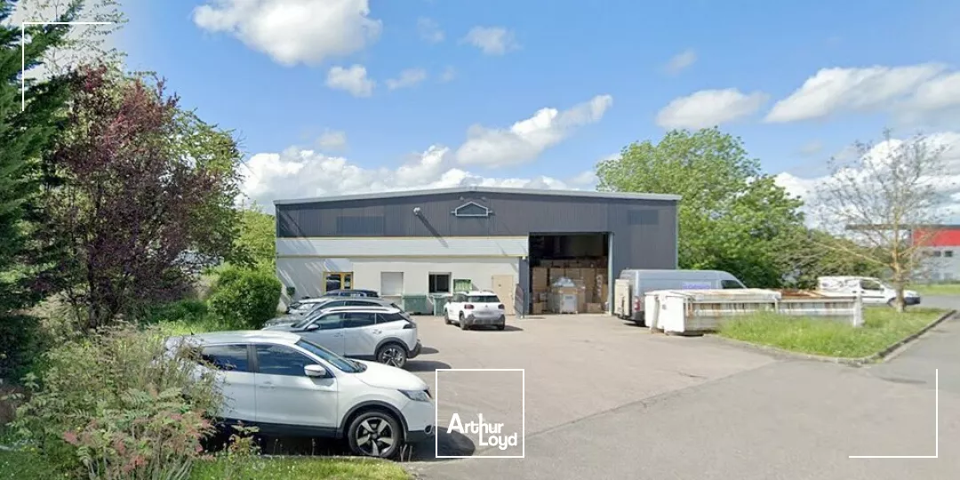 LOCAL D'ACTIVITE - ENTREPOT à LOUER de 645 m²