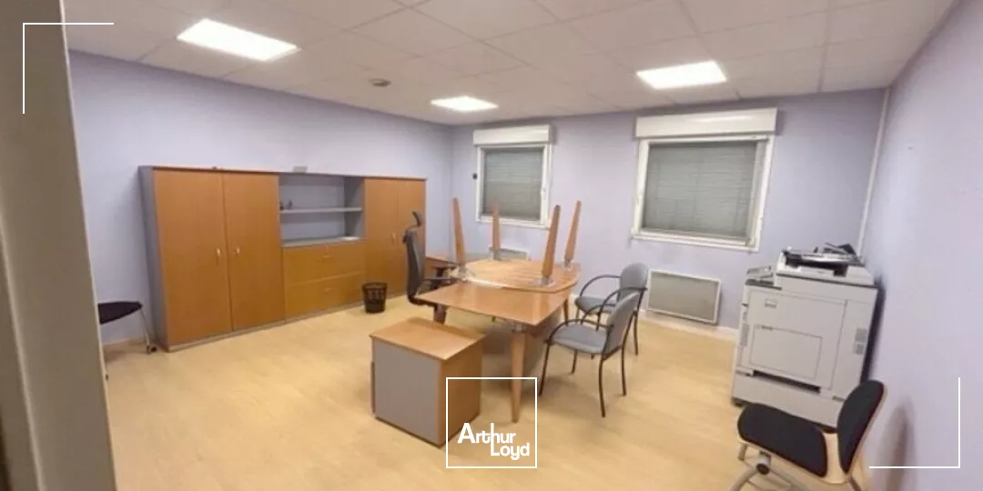 LOCAL D'ACTIVITE - ENTREPOT à LOUER de 645 m²