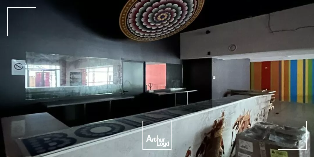 LOCAL COMMERCIAL à LOUER de 345 m²