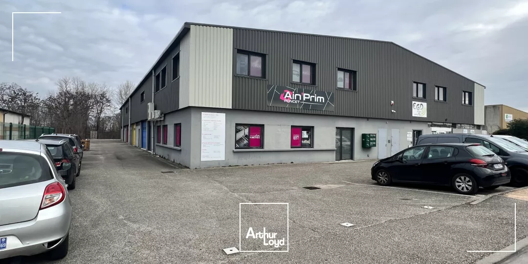 BOURG EN BRESSE - SPECIAL INVESTISSEUR - LOCAUX D'ACTIVITÉ LOUES BAIL LONG TERME