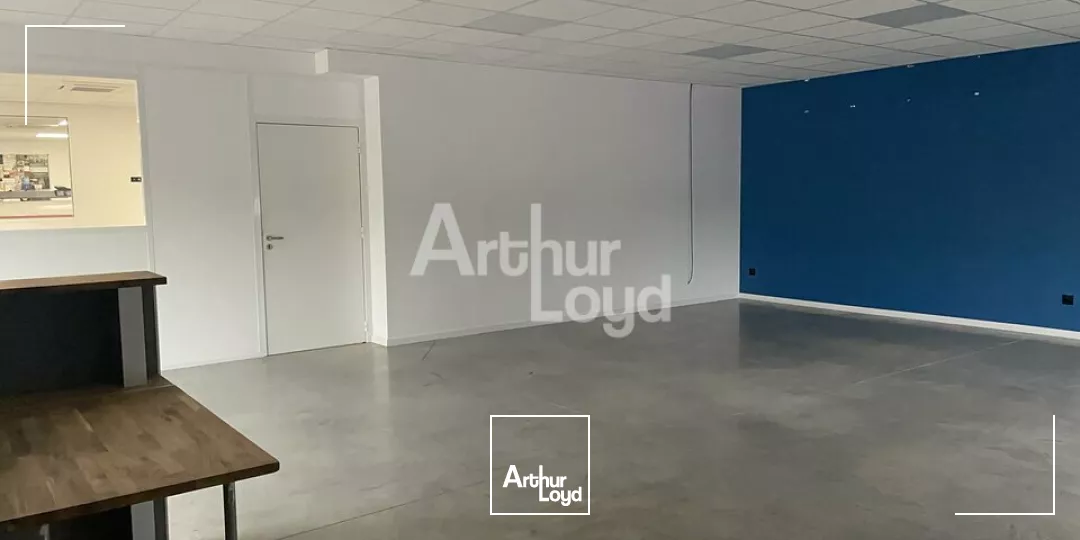 Local d'activité à louer à Domessin - avec showroom