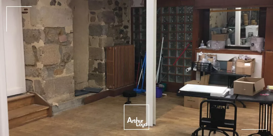 Local commercial restauration tout équipé Limoges centre/droit d'entrée