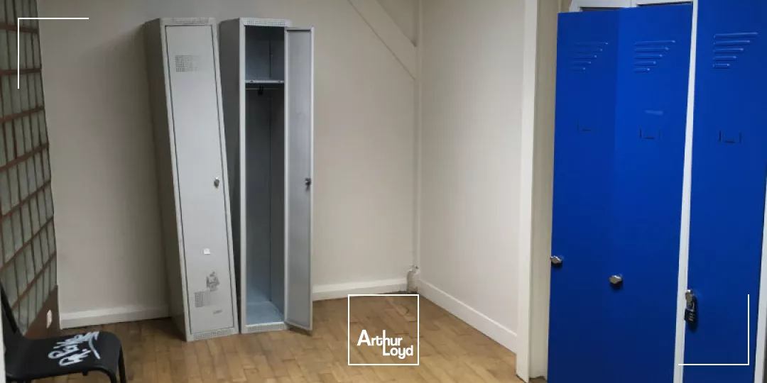 Local commercial restauration tout équipé Limoges centre/droit d'entrée