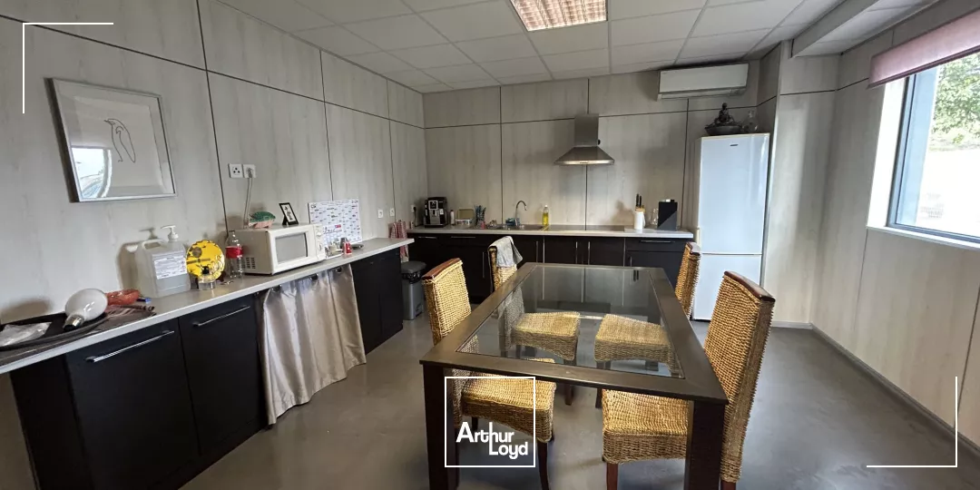 Locaux d'activité à louer - 1515 m2 - Perpignan Nord