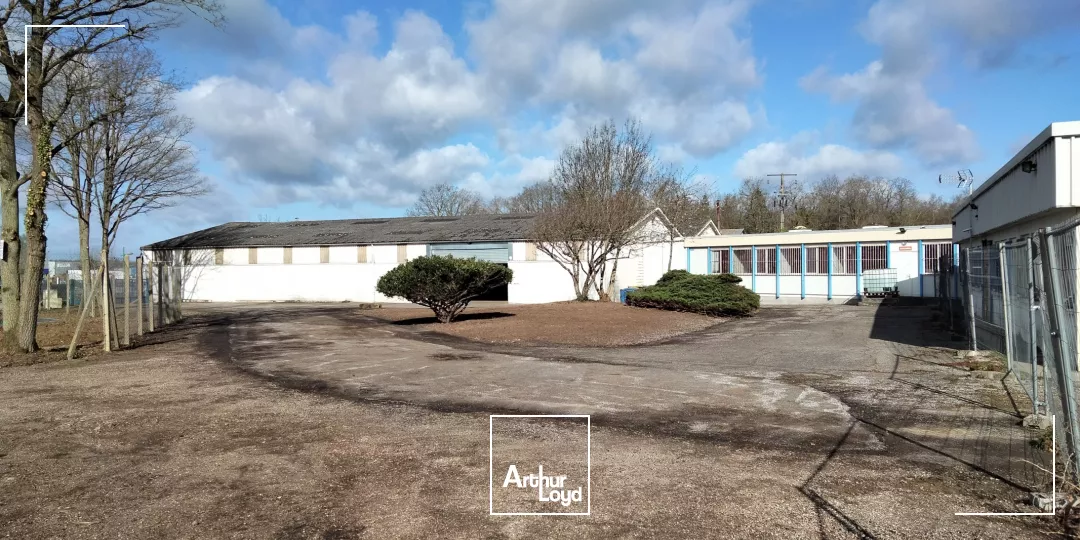 Locaux d'activité à vendre à SYLVAINS LES MOULINS 27240