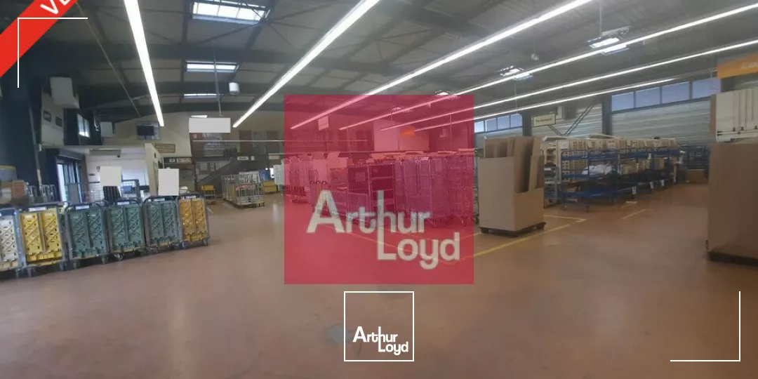 PONT DU CHATEAU A VENDRE LOCAL ACTIVITE 1048 M² - PARCELLE 3 955 M²