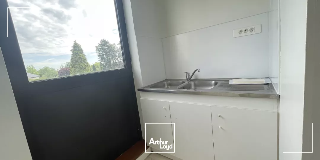 Environ 108m2 de bureaux à louer à Beauvais