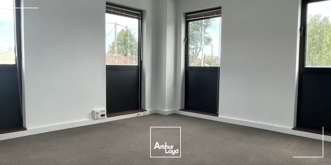 Environ 108m2 de bureaux à louer à Beauvais