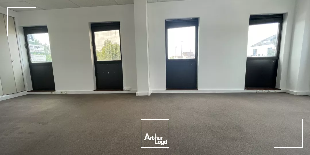 Environ 108m2 de bureaux à louer à Beauvais