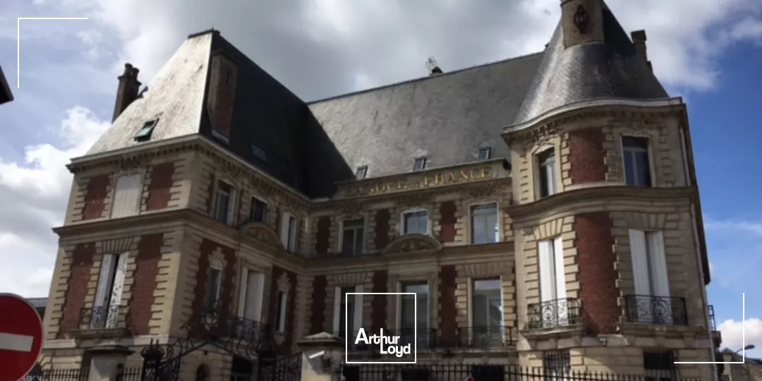 BUREAUX - A LOUER - 170 m2 - CENTRE VILLE DE SAINT QUENTIN