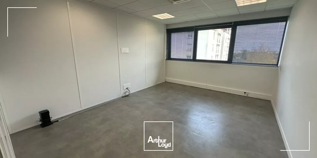 PLATEAU DE BUREAUX D'ENVIRON 113m2 - REIMS CROIX BLANDIN