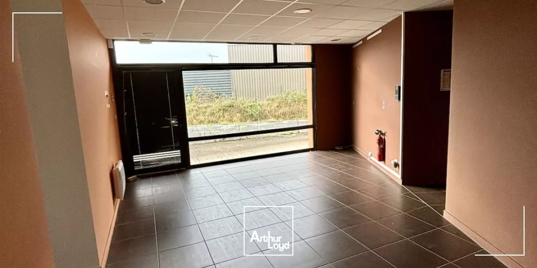 BATIMENT INDEPENDANT 260 M² A VENDRE SAINT AGATHON