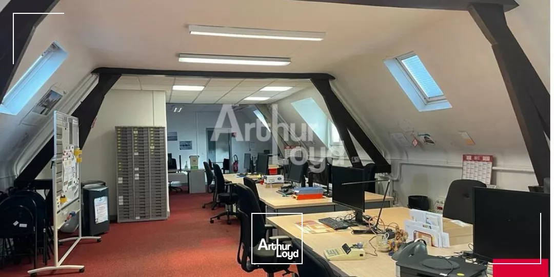 BLOIS - LOCATION BUREAUX DE 534,67 M² - CENTRE VILLE