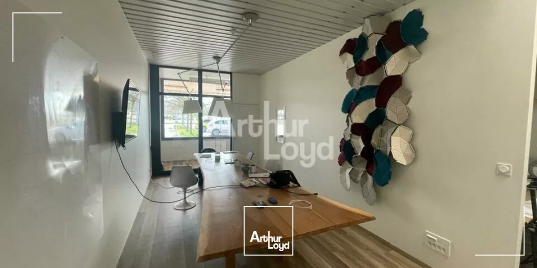 CONTRES - LOCATION LOCAL D'ACTIVITE DE 1 000 M² - ZONE INDUSTRIELLE