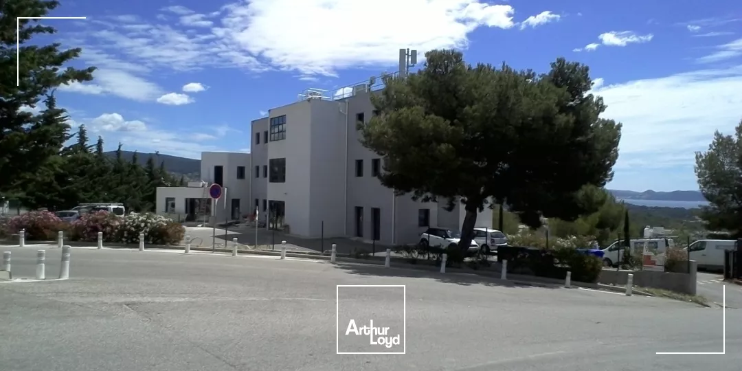 Bureaux avec vue mer et parkings à louer - ATHELIA IV - 13600 LA CIOTAT