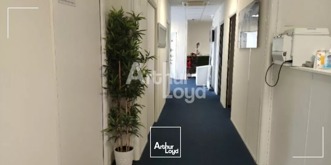 VENDÔME - LOCATION BUREAUX DE 313 M² - GARE TGV A 3 MN A PIED