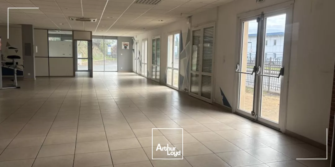 À LOUER - Bureaux de 220 m² en RDC à Saint-Chamond