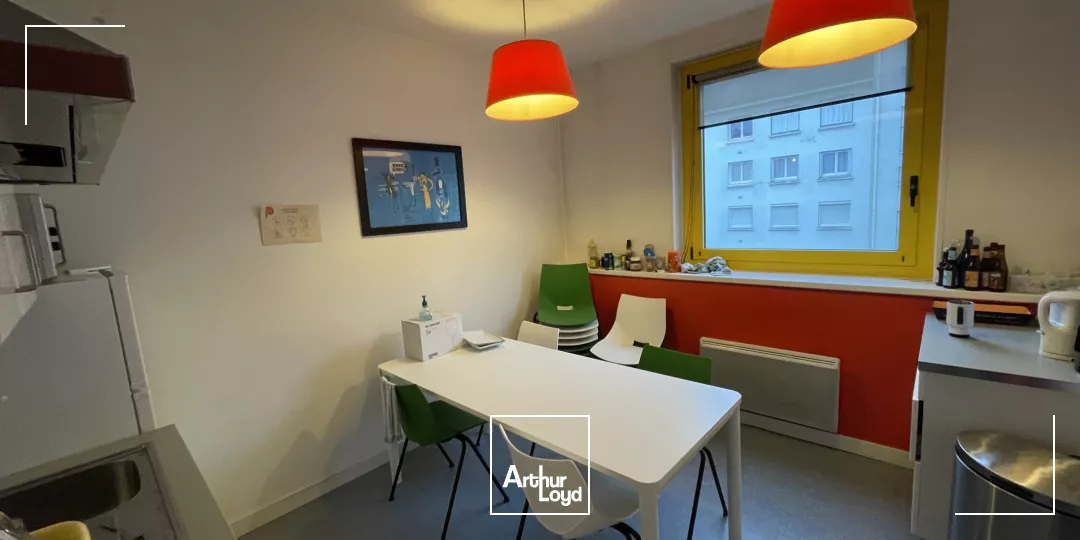 BUREAUX À LOUER-205 M²-QUARTIER DES OLIVETTES