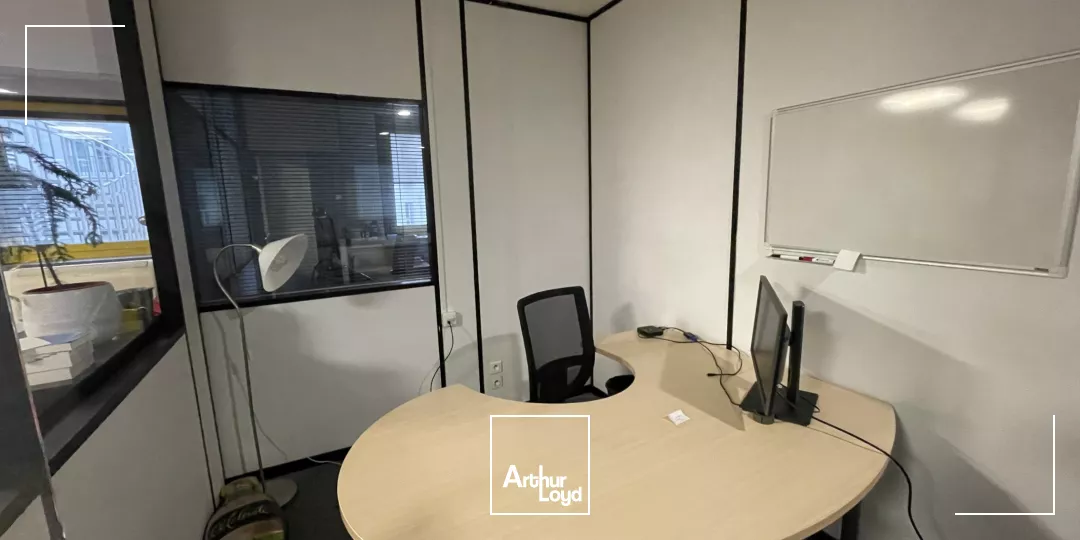 BUREAUX À LOUER-205 M²-QUARTIER DES OLIVETTES