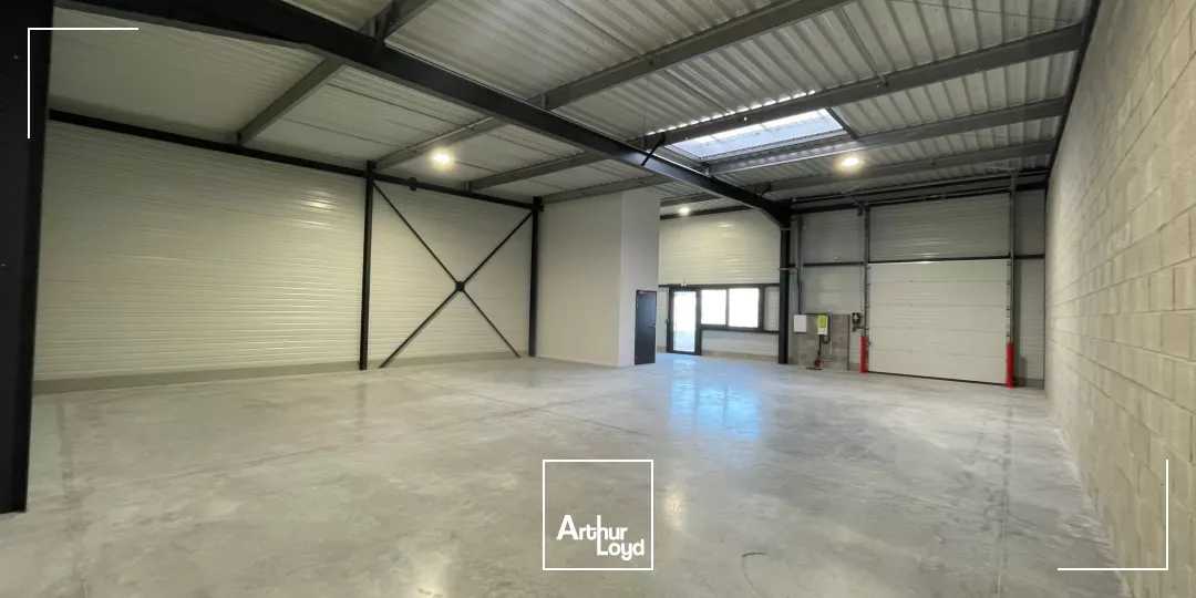 A LOUER - LOCAUX D'ACTIVITÉS NEUFS - 2544 M2 DIVISIBLES - SAINT-QUENTIN