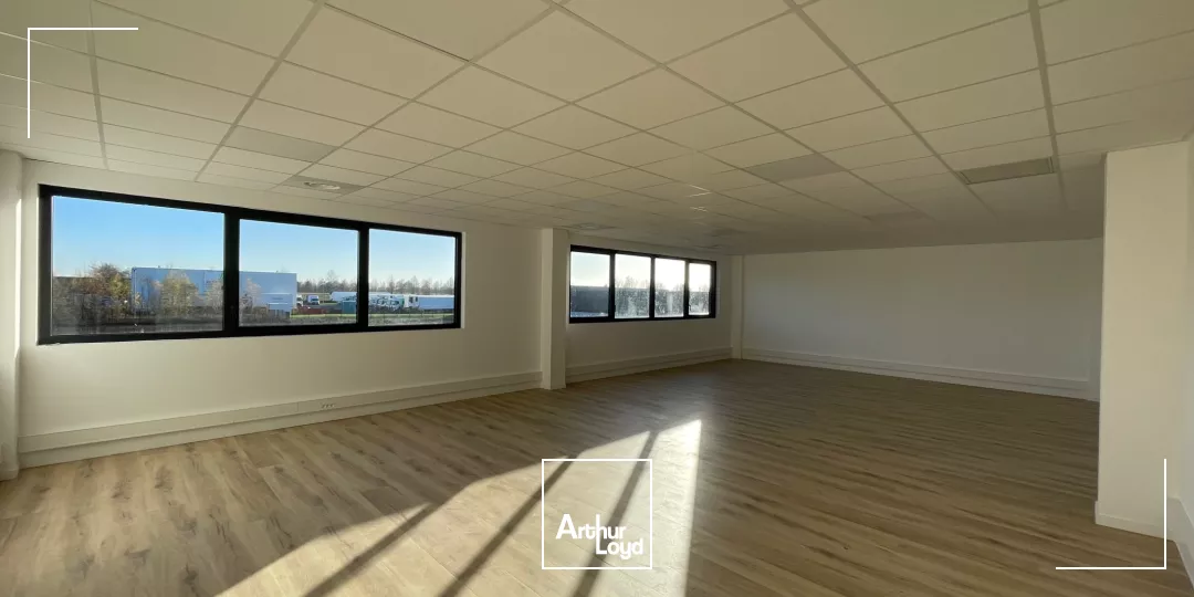 A LOUER - LOCAUX D'ACTIVITÉS NEUFS - 2268 M2 DIVISIBLES - SAINT-QUENTIN