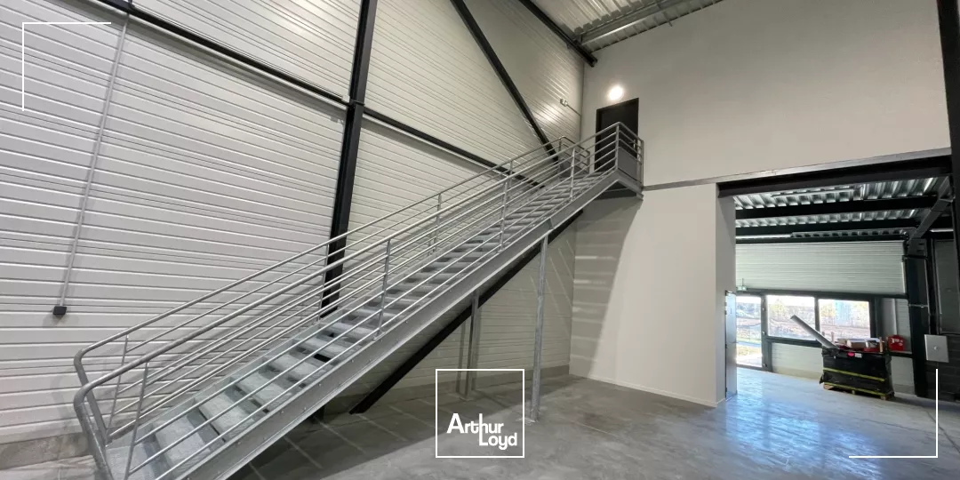 A LOUER - LOCAUX D'ACTIVITÉS NEUFS - 2268 M2 DIVISIBLES - SAINT-QUENTIN