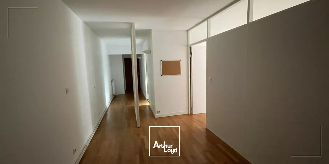 BUREAUX À LOUER-90 M²-QUARTIER MONSELET/PROCÉ