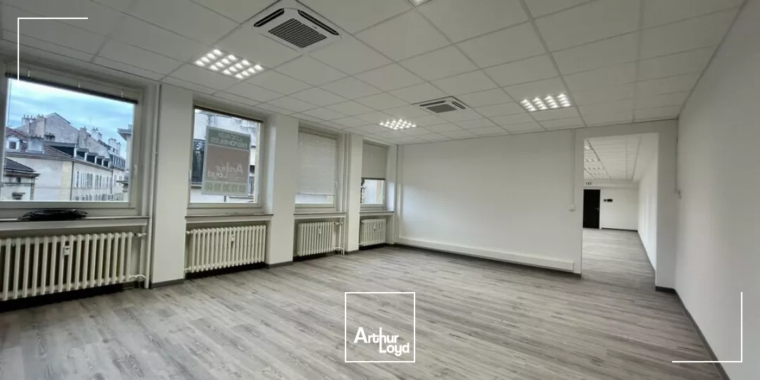 BUREAUX à LOUER de 111 m²