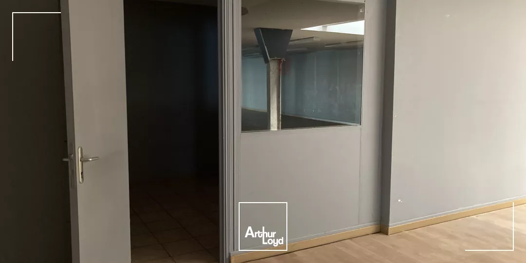 Locaux d'activité à vendre à EVREUX 27000