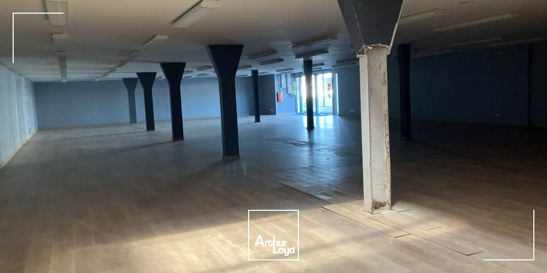 Locaux d'activité à vendre à EVREUX 27000