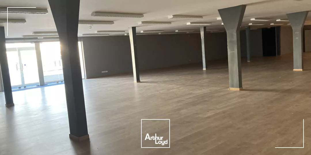 Locaux d'activité à vendre à EVREUX 27000