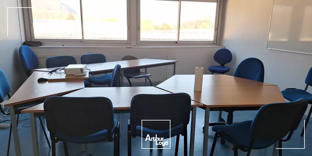 BUREAUX A LOUER SAINT MARTIN LE VINOUX AVEC PARKING