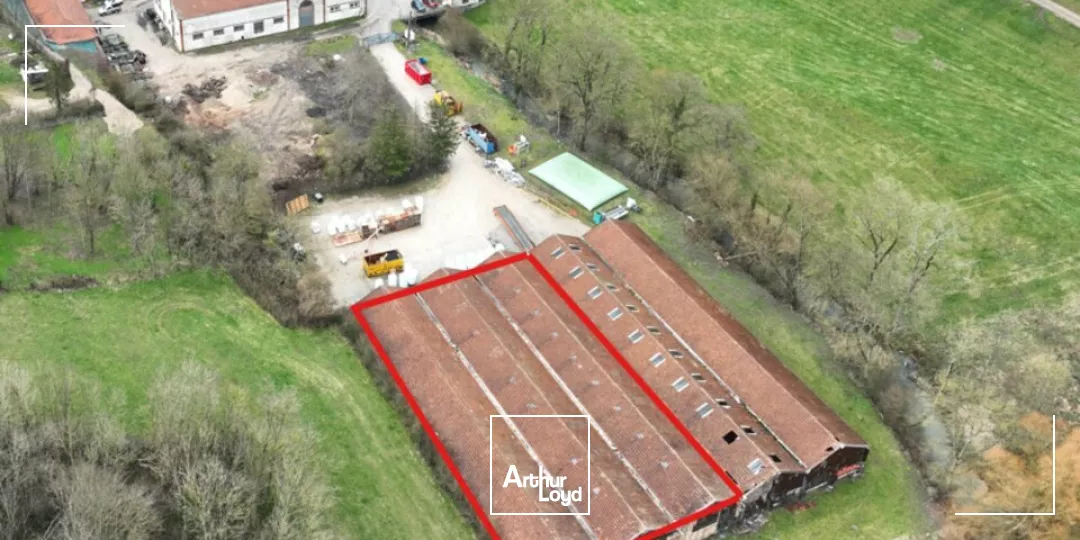 ENTREPOT - ATELIER à LOUER de 1500 m²