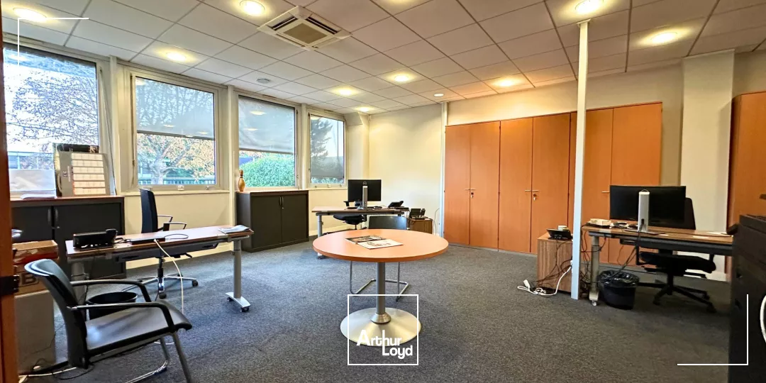 Bureaux à louer à SENLIS 60300