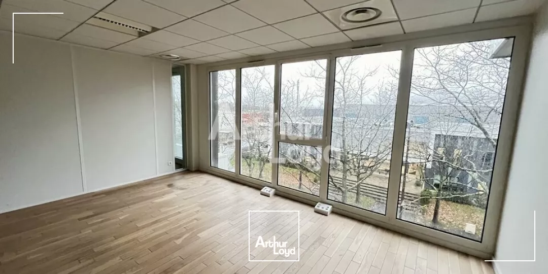 CESSON SEVIGNE - BUREAUX A LA LOCATION - 306m²